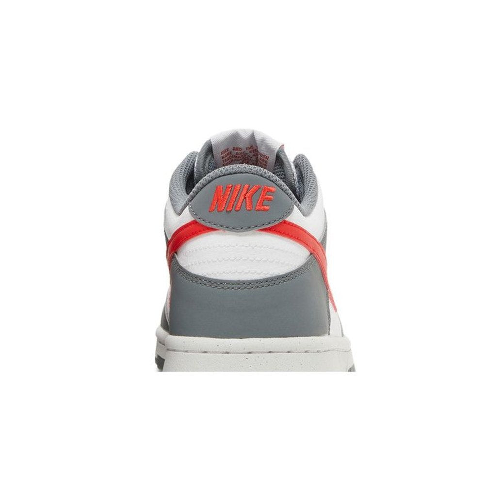 Nike Dunk Low Next Nature Smoke Grey Light Crimson (GS) – detail materiálu | Purekickz