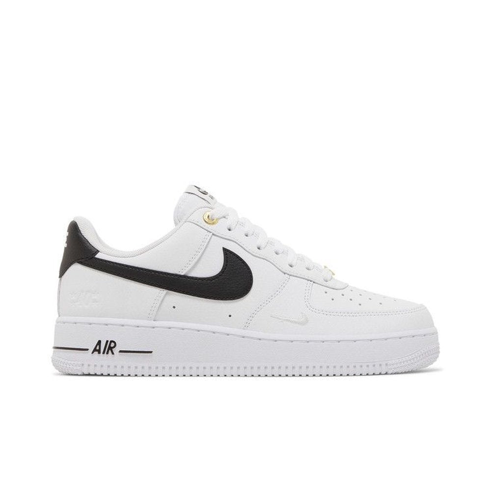 Nike Air Force 1 Low '07 LV8 40th Anniversary White Black – boční pohled | Purekickz