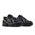 New Balance 740v2 Black Grey Silver – lifestyle foto | Purekickz