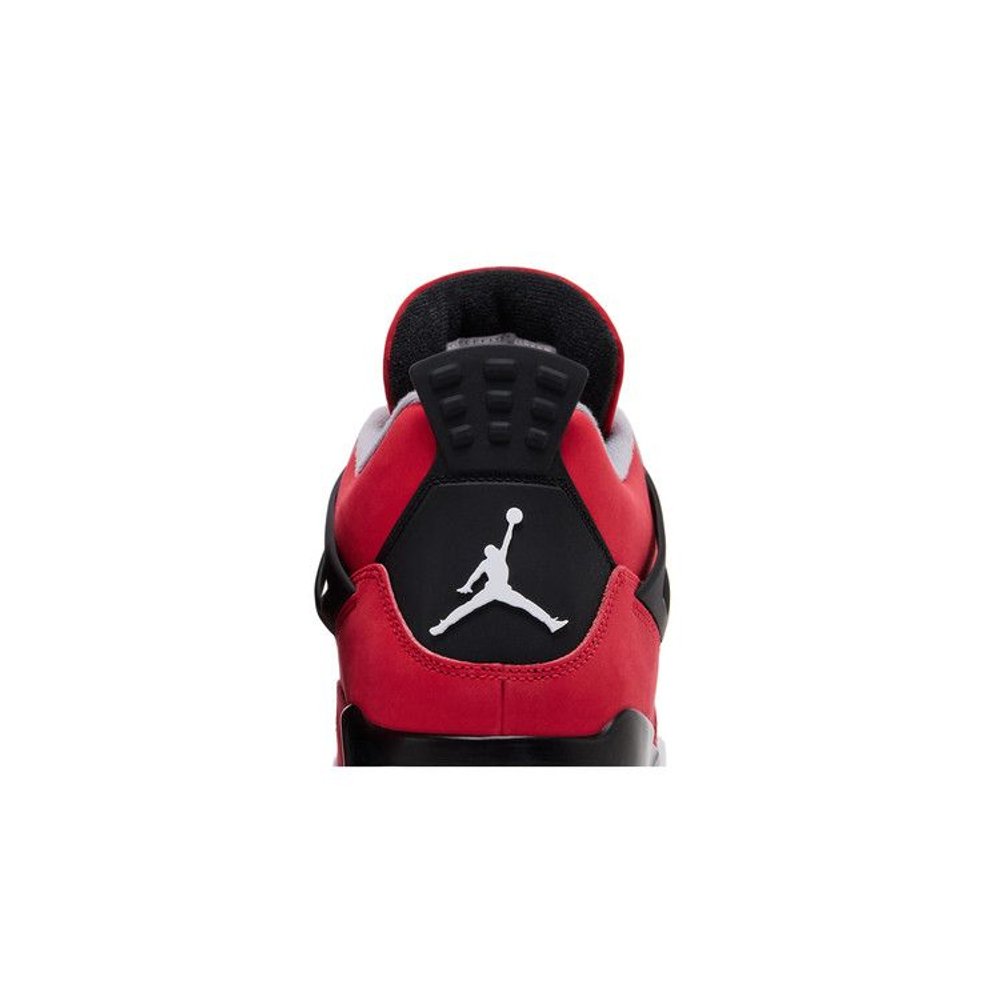 Jordan 4 Retro Toro Bravo (2026) – detail materiálu | Purekickz