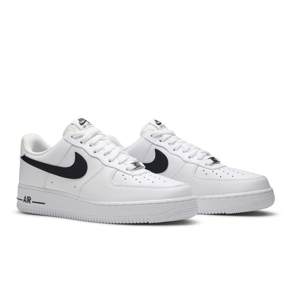 Nike Air Force 1 Low White Black (2020) – lifestyle foto | Purekickz