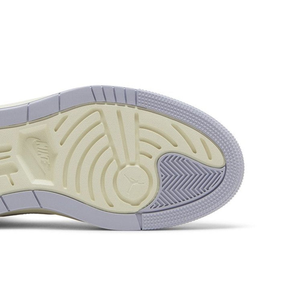 Jordan 1 Elevate High Titanium (W) – pohled shora | Purekickz