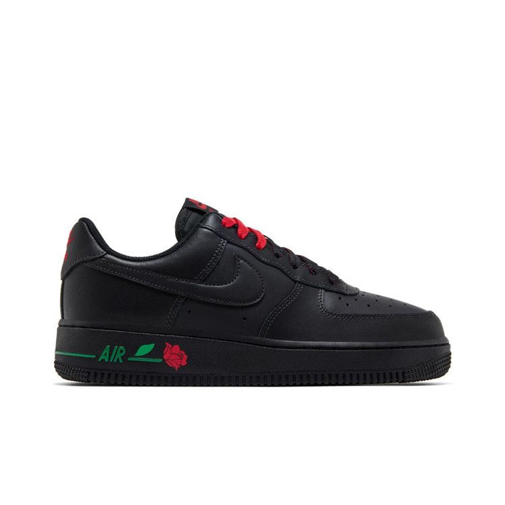Nike Air Force 1 Low '07 SE Black Rose (W) – boční pohled | Purekickz