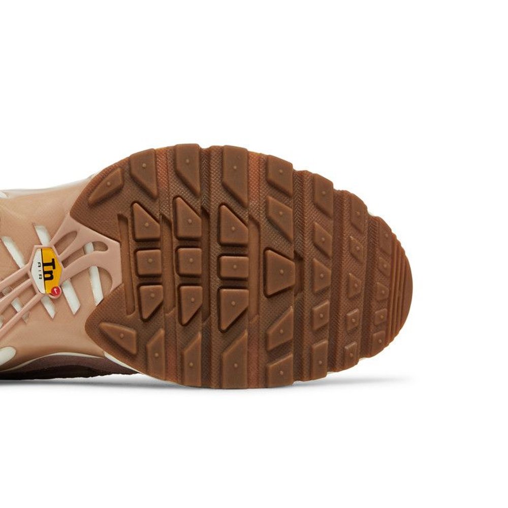 Nike Air Max Plus Particle Pink (W) – pohled shora | Purekickz