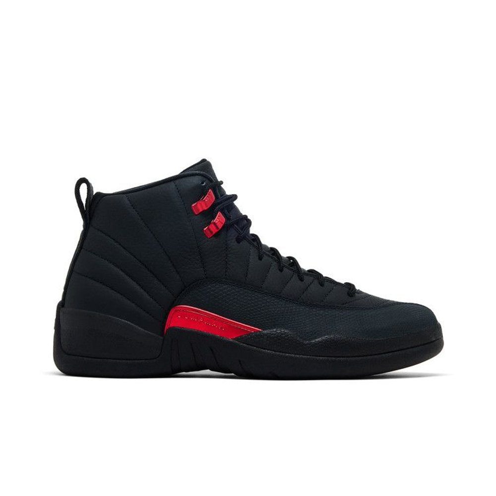 Jordan 12 Retro Bloodline – boční pohled | Purekickz