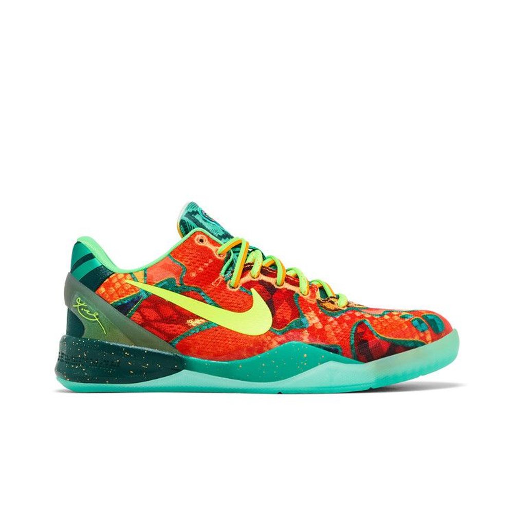 Nike Kobe 8 Protro What The (2025) (GS) – boční pohled | Purekickz