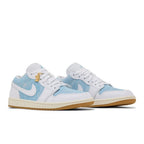 Jordan 1 Low SE Denim Worn Blue (W) – lifestyle foto | Purekickz