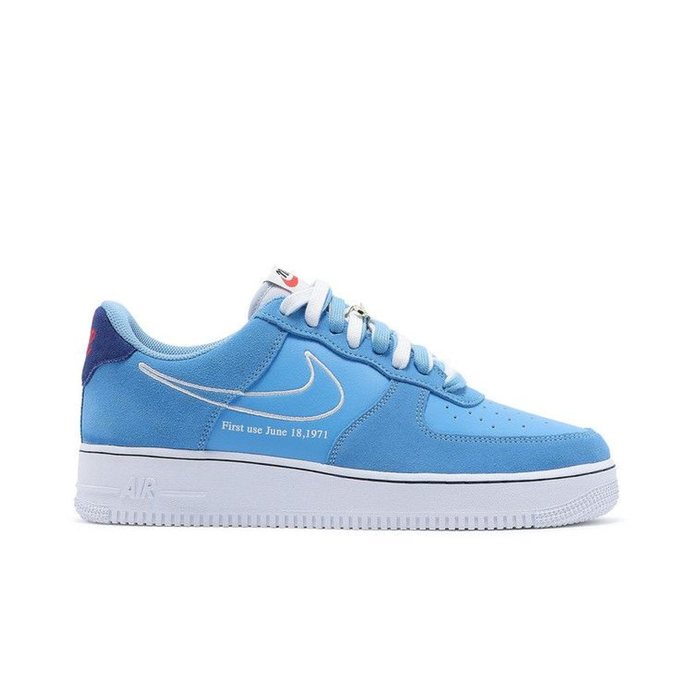 Nike Air Force 1 Low First Use University Blue – boční pohled | Purekickz