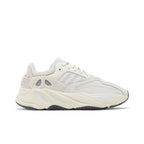 adidas Yeezy Boost 700 Analog – boční pohled | Purekickz