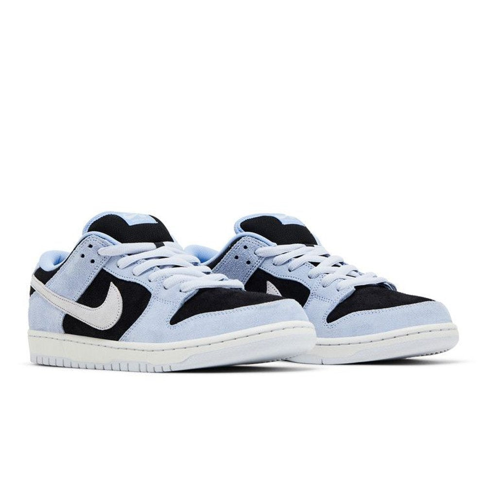 Nike SB Dunk Low Black Aluminum – lifestyle foto | Purekickz