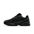 New Balance 740 Triple Black – hlavní pohled | Purekickz