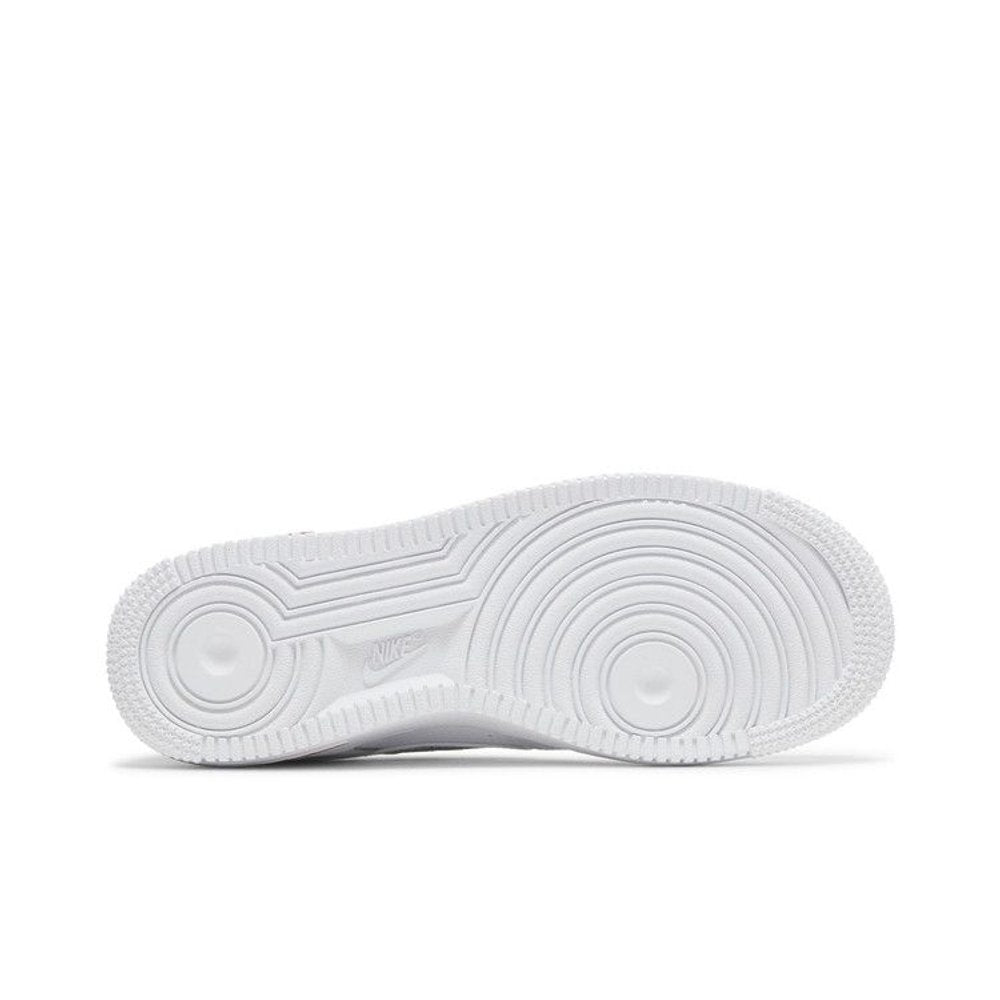 Nike Air Force 1 Low Topography Swoosh (GS) – zadní pohled | Purekickz