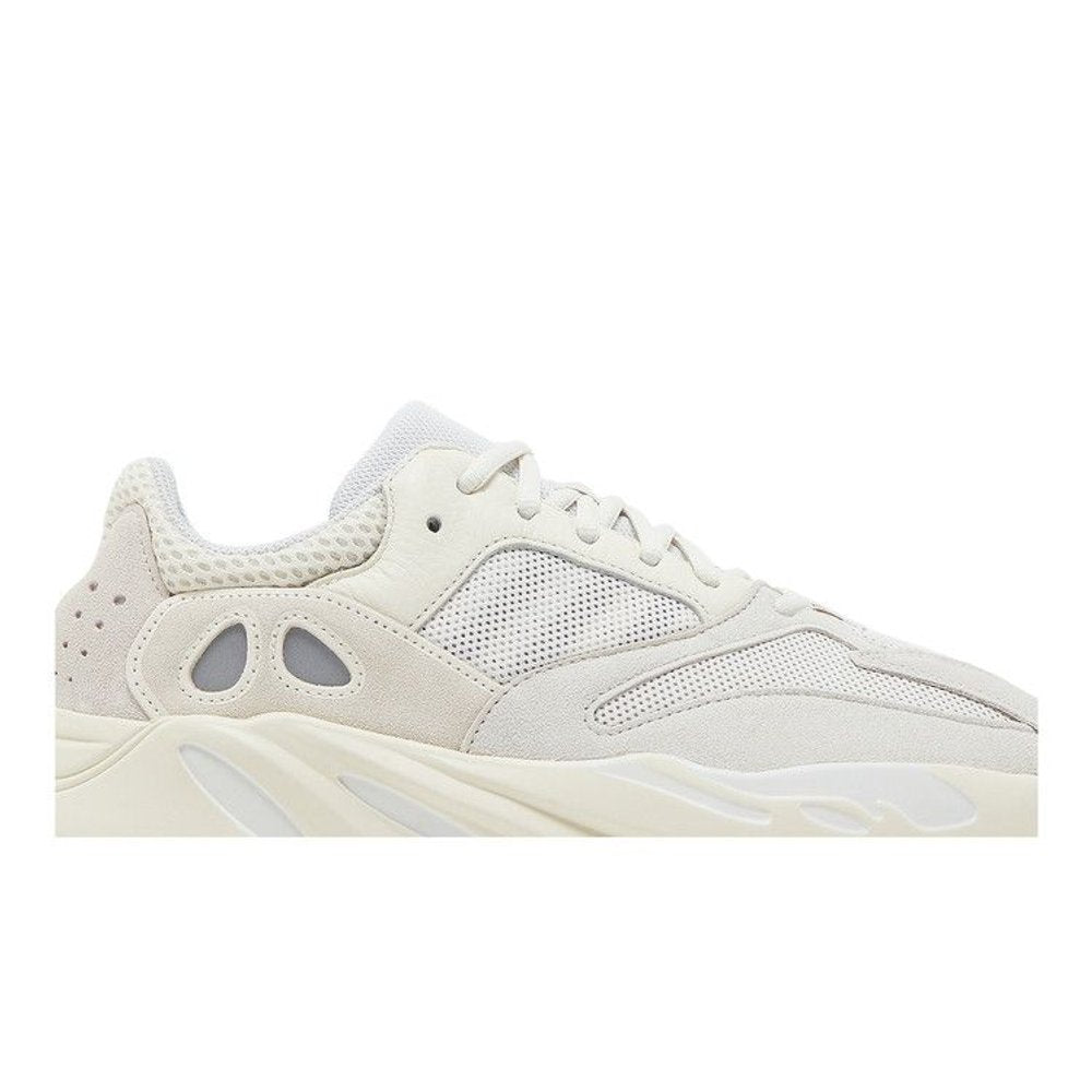 adidas Yeezy Boost 700 Analog – detail | Purekickz
