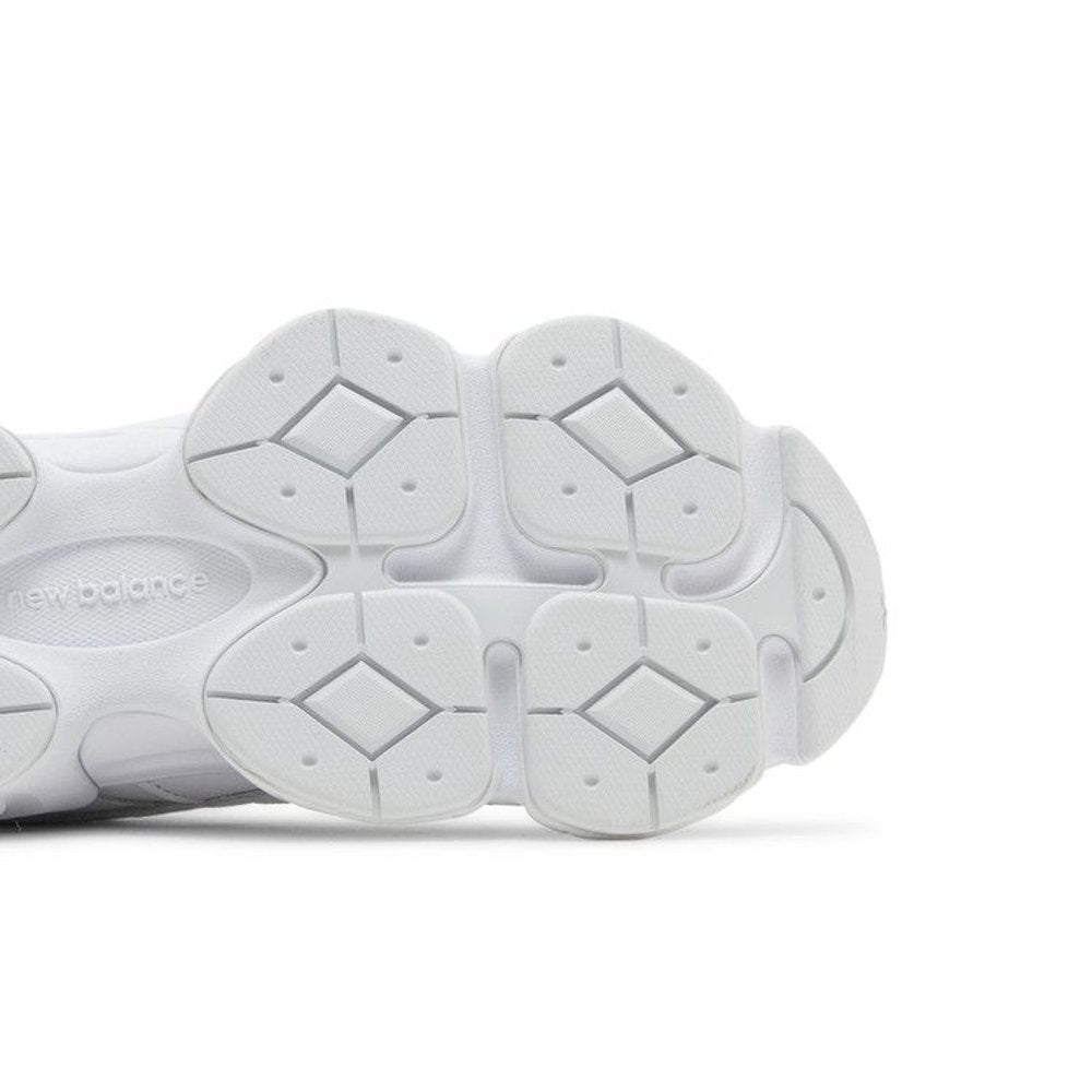 New Balance 9060 Triple White – pohled shora | Purekickz