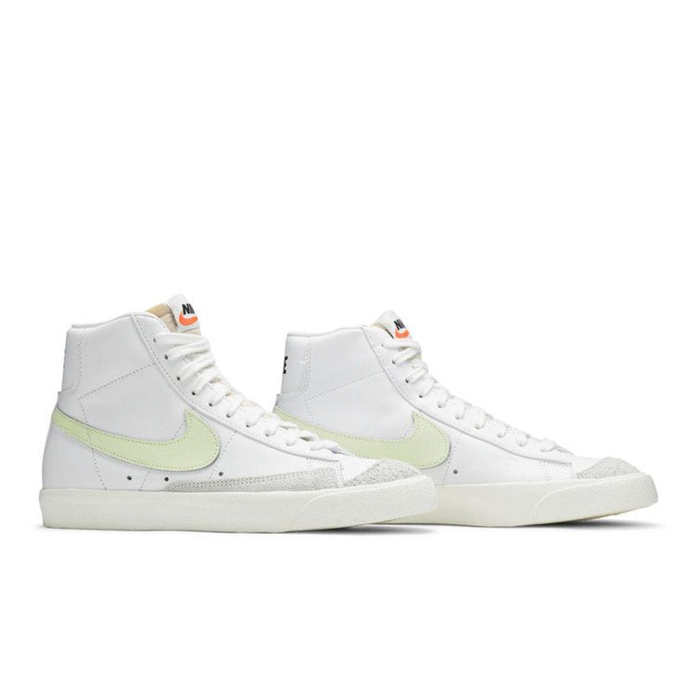 Nike Blazer Mid 77 White Barely Volt (W) – lifestyle foto | Purekickz