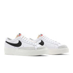 Nike Blazer Low Platform White Black (W) – lifestyle foto | Purekickz