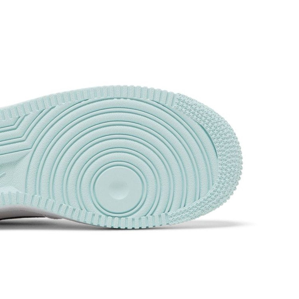 Nike Air Force 1 Low 07 LV8 White Atomic Pink (GS) – pohled shora | Purekickz