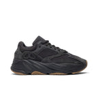 adidas Yeezy Boost 700 Utility Black – boční pohled | Purekickz