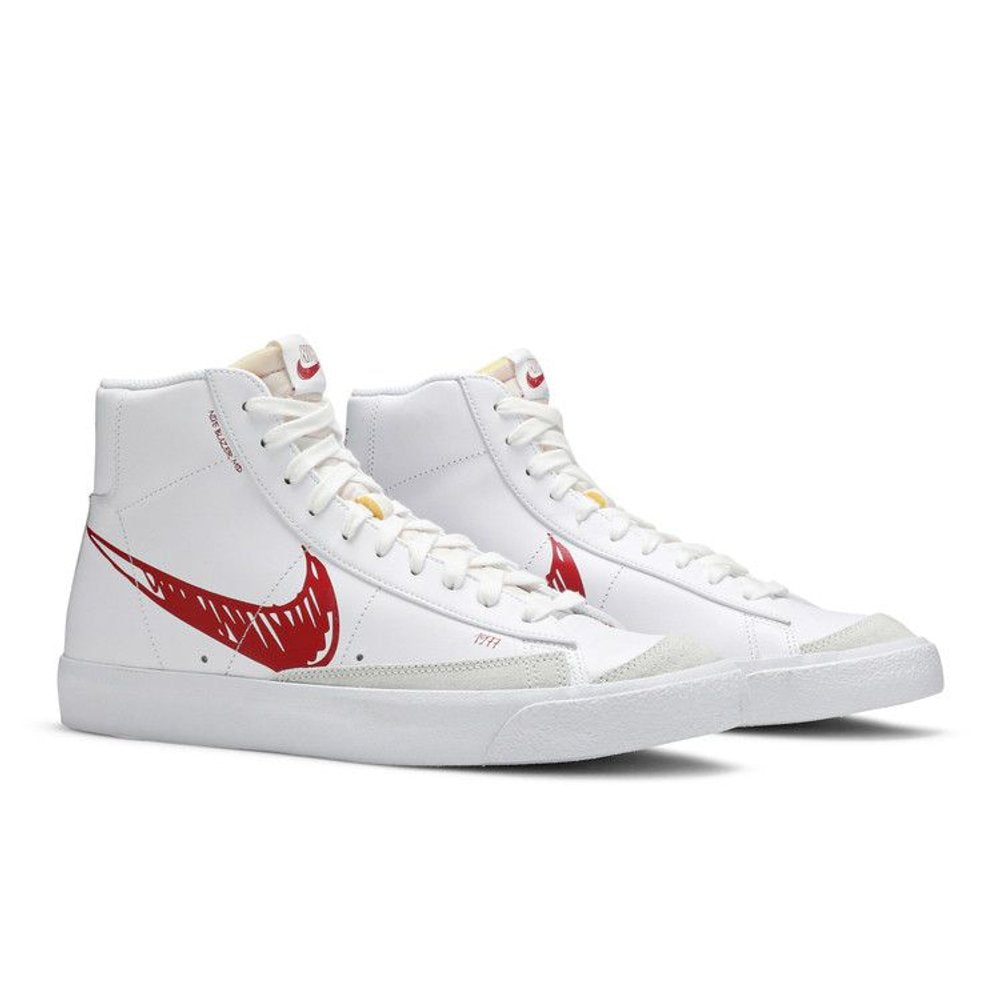 Nike Blazer Mid 77 Sketch White Red – lifestyle foto | Purekickz