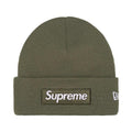 Supreme New Era Box Logo Beanie (FW25) Light Olive – hlavní pohled | Purekickz