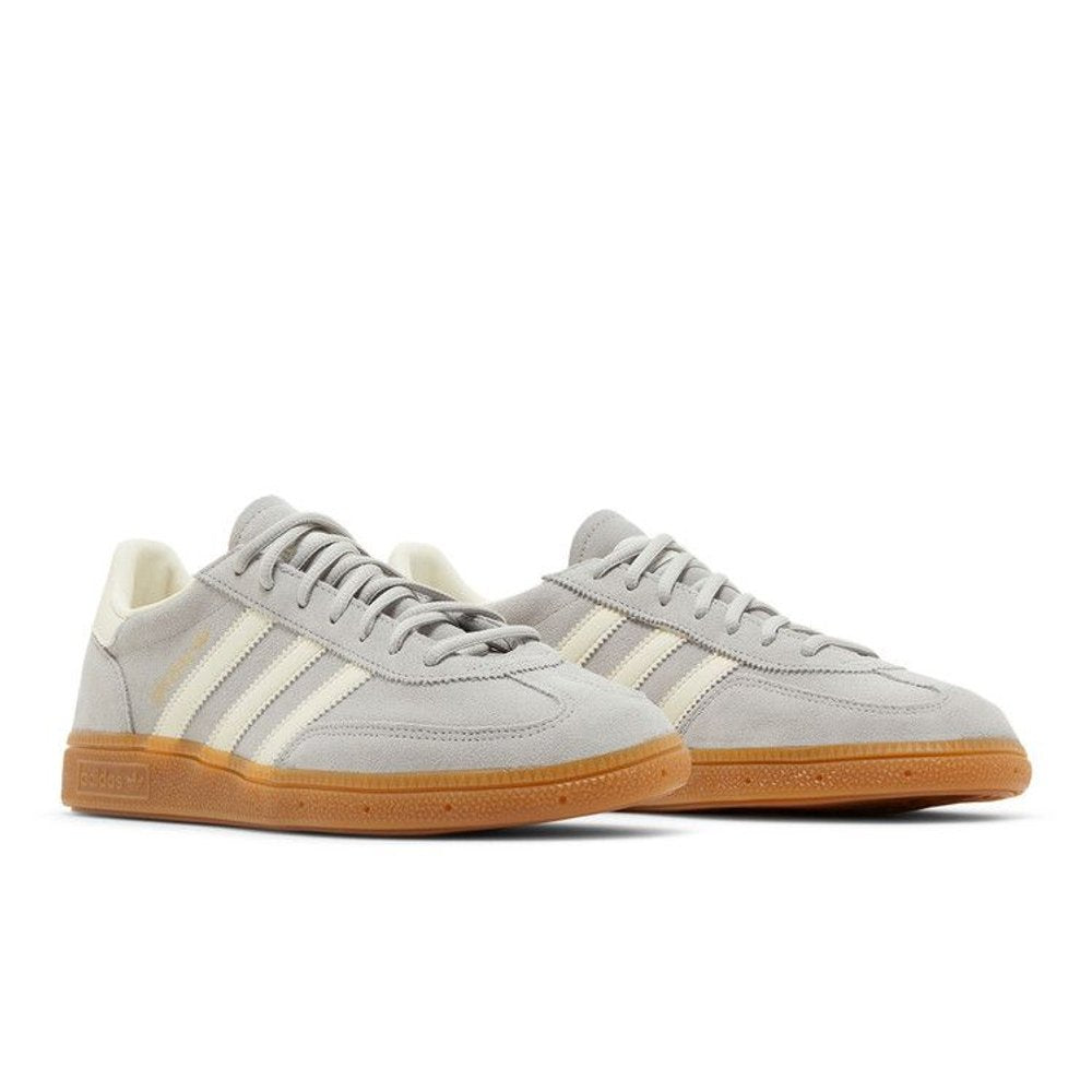 adidas Handball Spezial Grey Cream White – lifestyle foto | Purekickz