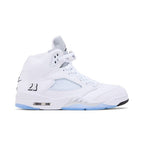 Jordan 5 Retro White Metallic (2026) – boční pohled | Purekickz