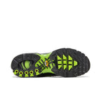 Nike Air Max Plus Sustainable Black Volt – zadní pohled | Purekickz