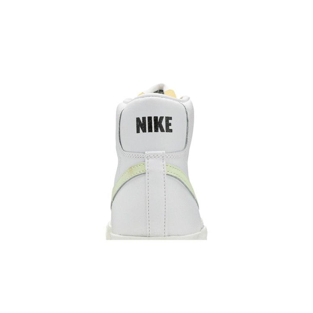 Nike Blazer Mid 77 White Barely Volt (W) – detail materiálu | Purekickz