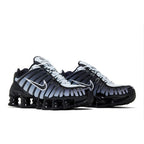 Nike Shox TL Black Pure Platinum – lifestyle foto | Purekickz