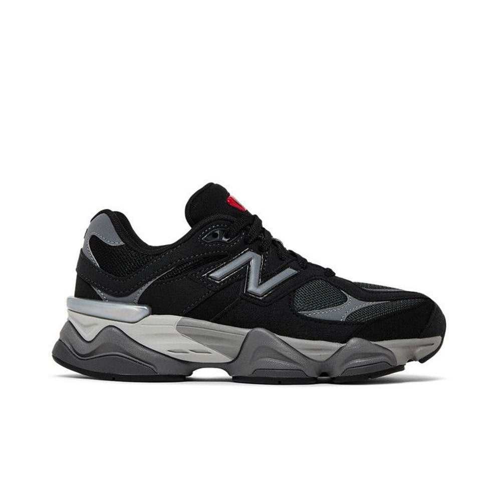 New Balance 9060 Black Grey (GS) – boční pohled | Purekickz
