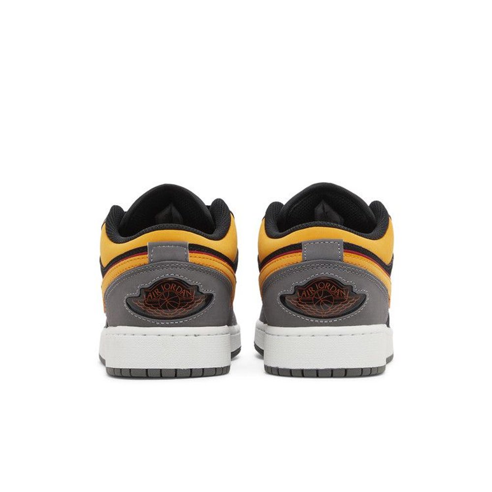 Jordan 1 Low SE Light Graphite Vivid Orange (GS) – podrážka | Purekickz