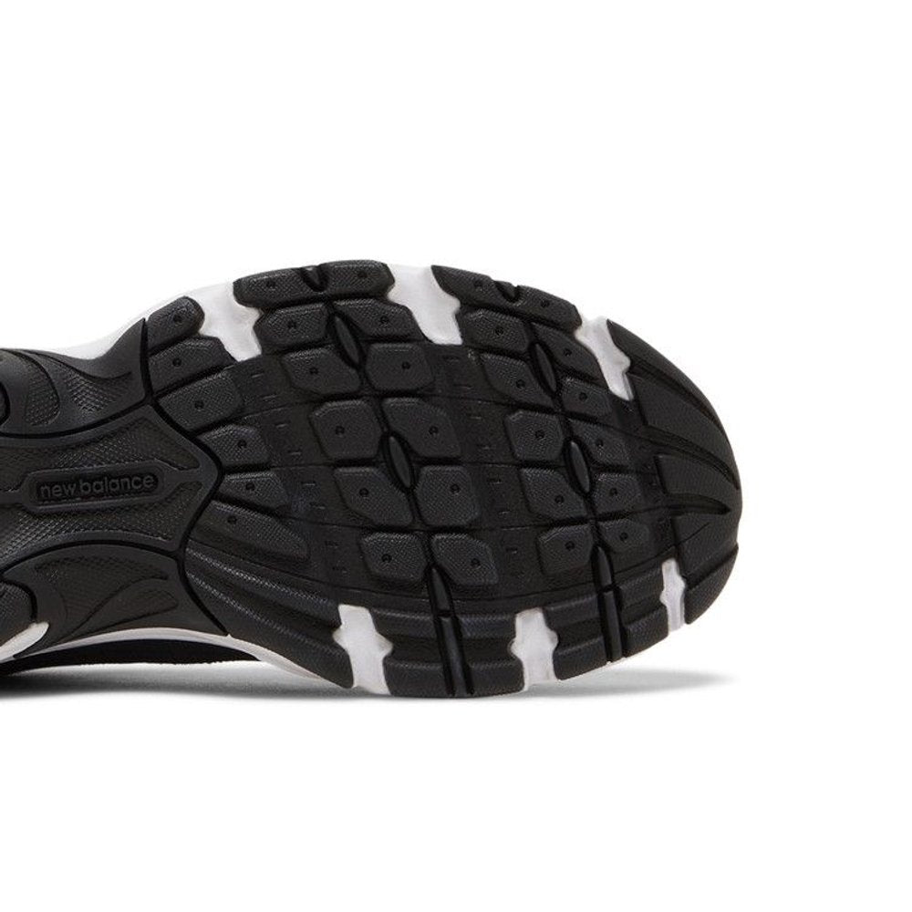 New Balance 530 Classic Black Grey – pohled shora | Purekickz