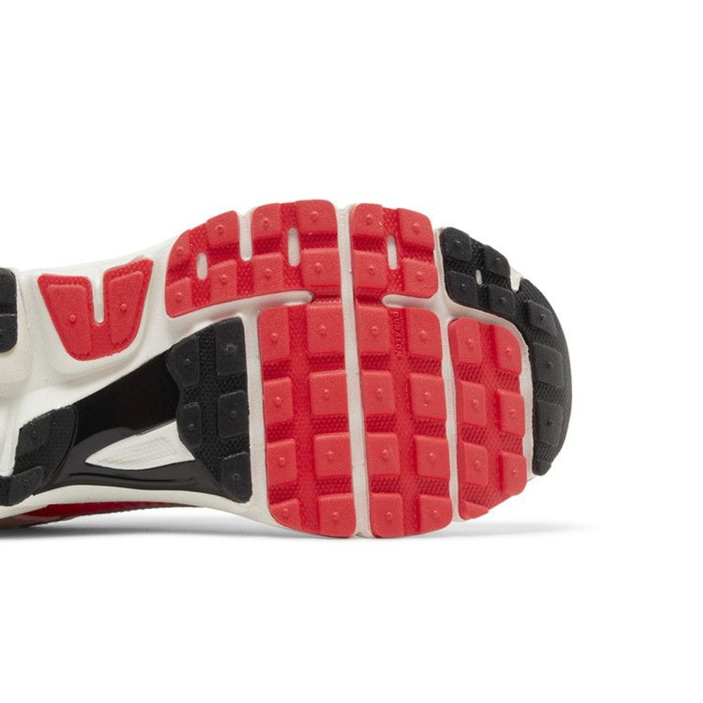 Nike Zoom Vomero 5 Siren Red (W) – pohled shora | Purekickz