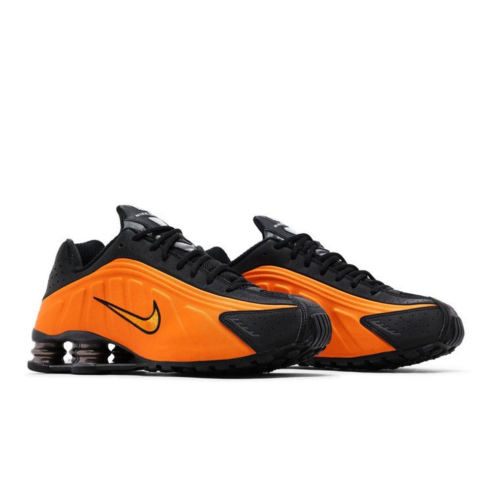 Nike Shox R4 Bright Ceramic – lifestyle foto | Purekickz