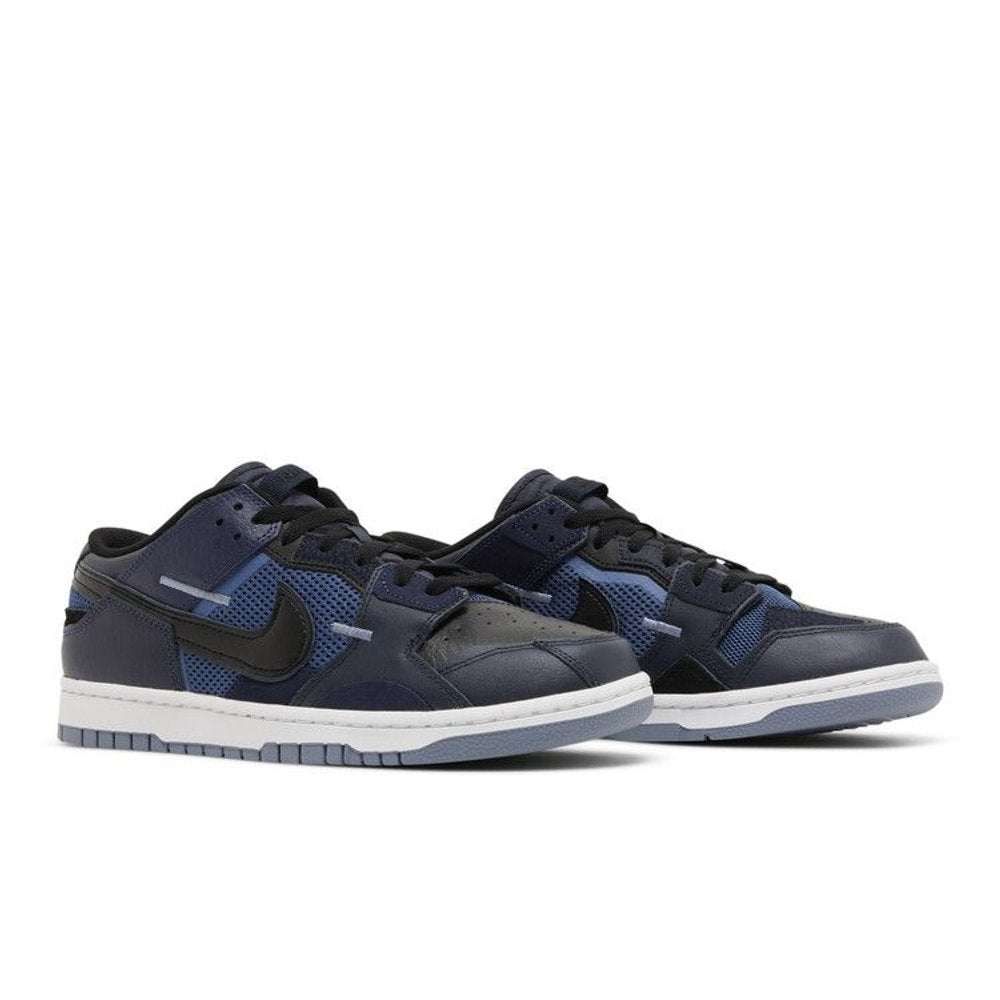 Nike Dunk Low Scrap Black Navy – lifestyle foto | Purekickz