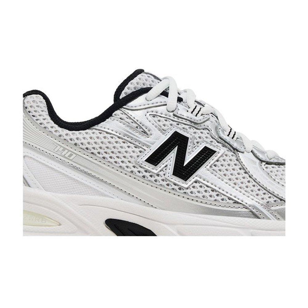 New Balance 740 Grey Black (GS) – detail | Purekickz