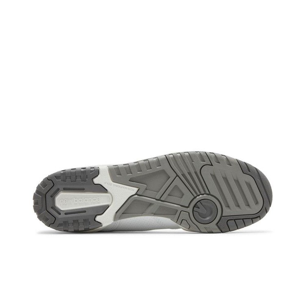 New Balance 550 White Grey Dark Grey – zadní pohled | Purekickz