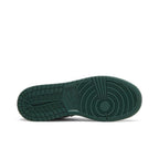 Jordan 1 Low Green Toe (GS) – zadní pohled | Purekickz