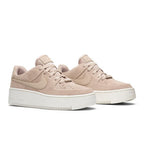 Nike Air Force 1 Sage Low Particle Beige (W) – lifestyle foto | Purekickz