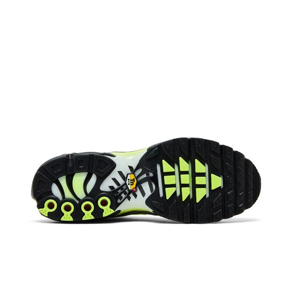 Nike Air Max Plus Neon – zadní pohled | Purekickz