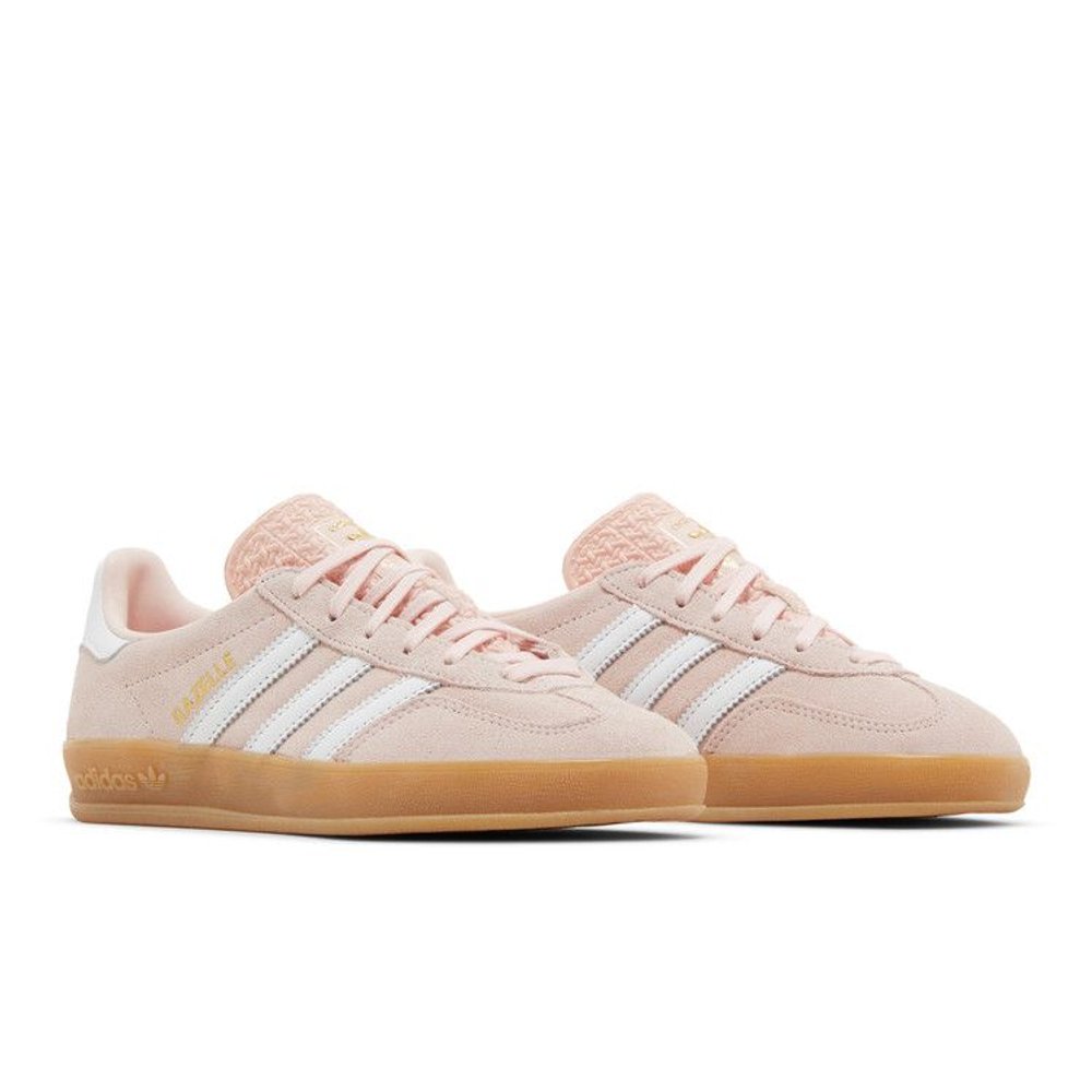 adidas Gazelle Indoor Sandy Pink (W) – lifestyle foto | Purekickz