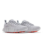 Nike Mind 002 Light Smoke Grey (W) – lifestyle foto | Purekickz