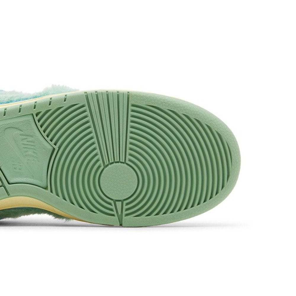 Verdy x Nike Dunk Low SB 'Visty' – pohled shora | Purekickz