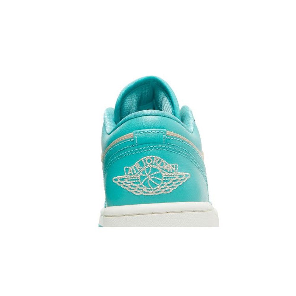 Wmns Air Jordan 1 Low 'Tropical Teal Sandy Beige' – detail materiálu | Purekickz