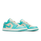 Wmns Air Jordan 1 Low 'Tropical Teal Sandy Beige' – lifestyle foto | Purekickz