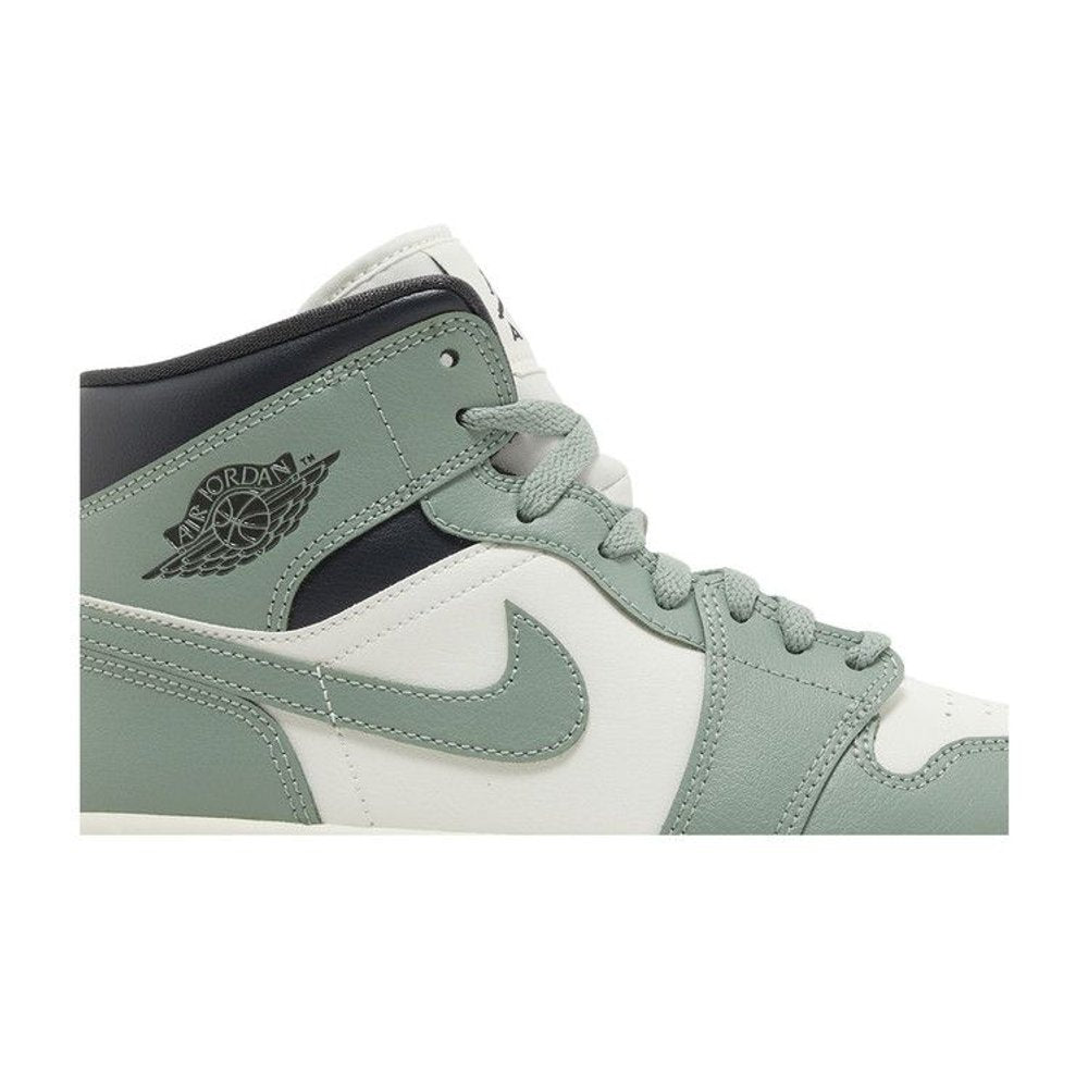 Wmns Air Jordan 1 Mid 'Jade Smoke' – detail | Purekickz