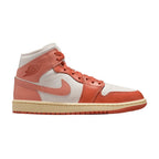Wmns Air Jordan 1 Mid 'Sail Madder Root' – boční pohled | Purekickz