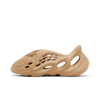 Yeezy Foam RNNR Clay Taupe – hlavní pohled | Purekickz