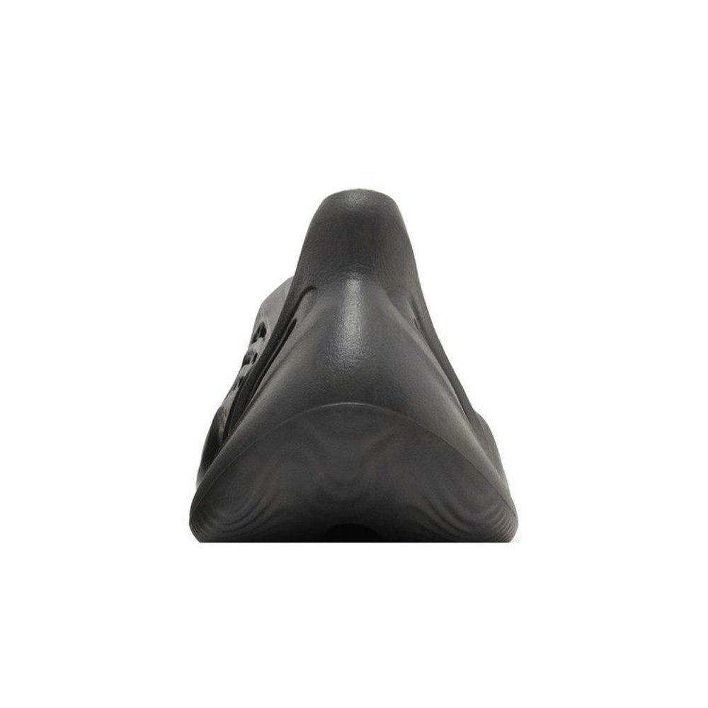 Yeezy Foam RNNR Onyx – detail materiálu | Purekickz