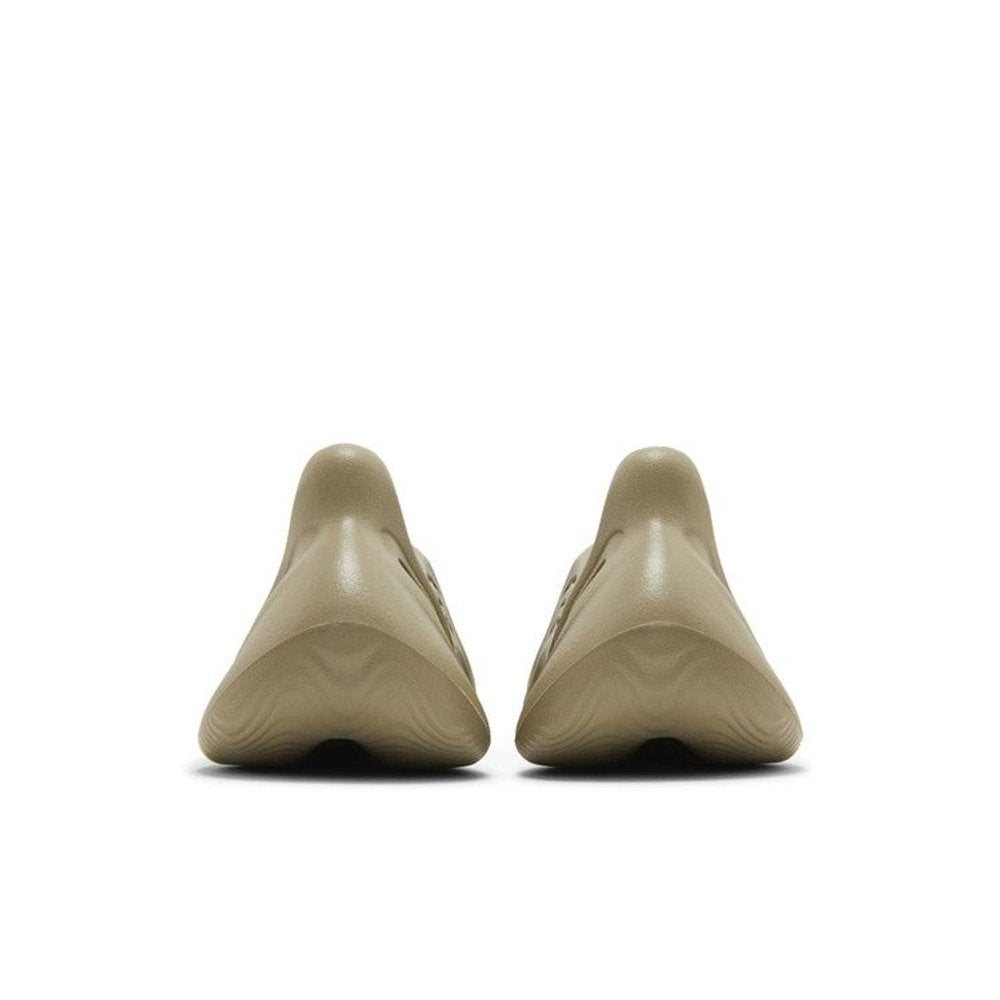 Yeezy Foam RNNR Stone Salt – podrážka | Purekickz